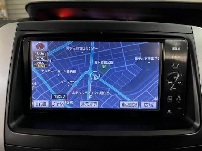 ヴォクシー本州仕入　禁煙車　両側パワースライドドア　純正１６インチＡＷ　社外１５ＡＷ＋スタッドレスタイヤ付　純正ナビ　フルセグ地デジ　ＤＶＤ再生　Ｂｌｕｅｔｏｏｔｈオーディオ　バックカメラ　エンジンスターター 4WD 2000 5Dr