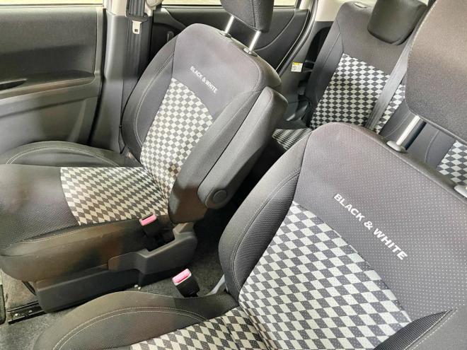 ソリオ1.2ブラック&ホワイトⅡ 4WD 5年保証 スマキー パワスラ ナビTV 寒冷地仕様 禁煙 車検整備2年付 修復歴無