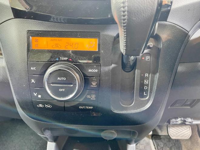 ソリオ1.2ブラック&ホワイトⅡ 4WD 5年保証 スマキー パワスラ ナビTV 寒冷地仕様 禁煙 車検整備2年付 修復歴無