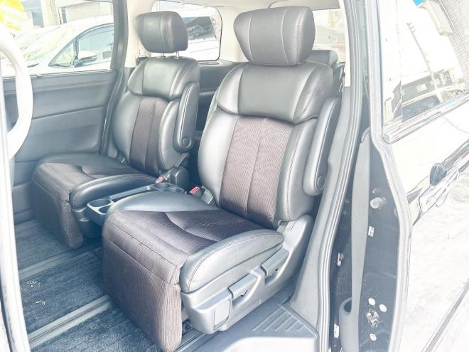 エルグランド2.5 250ハイウェイスター 4WD　 ローンが不安な方＜優遇ローン＞本州仕入　寒冷地仕様　パワースライドドア　純正ナビ 4WD