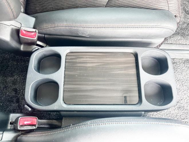 エルグランド2.5 250ハイウェイスター 4WD　 ローンが不安な方＜優遇ローン＞本州仕入　寒冷地仕様　パワースライドドア　純正ナビ 4WD