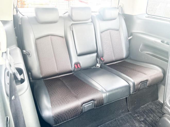 エルグランド2.5 250ハイウェイスター 4WD　 ローンが不安な方＜優遇ローン＞本州仕入　寒冷地仕様　パワースライドドア　純正ナビ 4WD