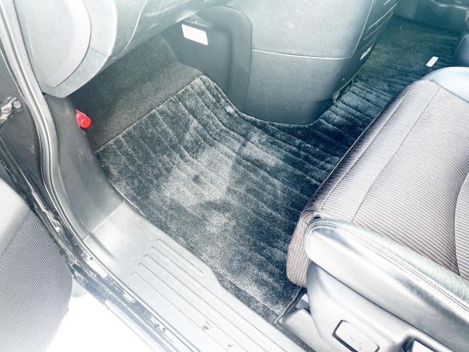 エルグランド2.5 250ハイウェイスター 4WD　 ローンが不安な方＜優遇ローン＞本州仕入　寒冷地仕様　パワースライドドア　純正ナビ 4WD