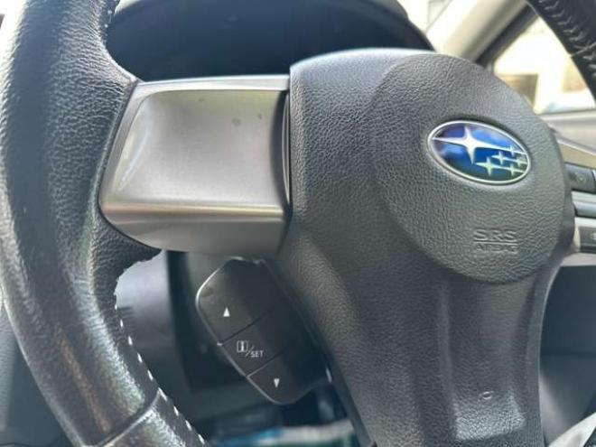 インプレッサXVハイブリッド 2.0i 4WD　ナビ　ワンセグ　アルミホイール　クルーズコントロール　ABS　横滑り防止装置　盗難防止装置　パワステ　パワーウィンドウ　スマートキー　キーレスエントリー　MTモード付　アイドリングストップ　ETC 2000