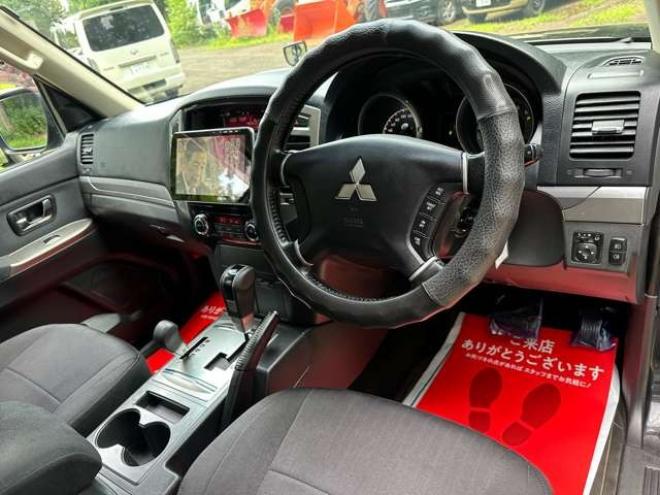 パジェロ3.2 ロング エクシード ディーゼルターボ 4WD　ワンオーナー　PS　PW　社外ナビ　社外アルミ　ABS　キーレス　バックカメラ　リフトアップ　シートヒーター　ルーテント 3200