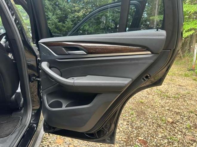 BMWX3 xドライブ20d Mスポーツ ディーゼルターボ 4WD　マイナー後　電動シート　電動リアゲート　TVナビ　バックカメラ　パワステ　パワーウィンドウ　シートヒーター　ETC　アルミホイール　盗難防止装置　ABS　クルーズコントロール 正規輸入車 2000