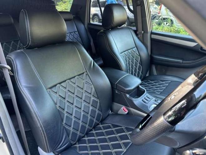 ハイラックスサーフ2.7 SSR-X アメリカンバージョン 4WD　コンビハンドル　社外ナビ　バックカメラ　ETC　社外スターター　社外ヘッドライト　シートカバー　パワーウィンドウ　パワステ　純正アルミ　ABS　キーレス　社外テール　社外グリル 2700