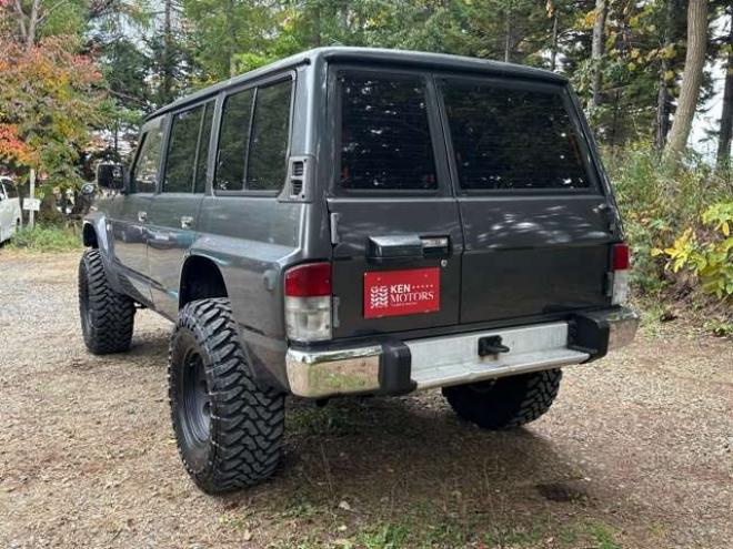 サファリ4.2 エクストラ標準ルーフAD ディーゼル 4WD　リフトアップ　リアヒーター　社外サンルーフ　ドライブレコーダー　ETC　可倒式リアシート　パワステ　社外アルミホイール　社外オーディオ　マッドタイヤ　全塗装済　ターボ 4200