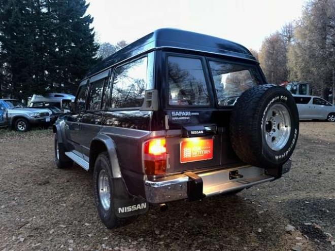 サファリ4.2 エクストラハイルーフグランロード ディーゼル 4WD　ハイルーフ　パワステ　パワーウィンドウ　社外アルミホイール　マッドフラップ 4200