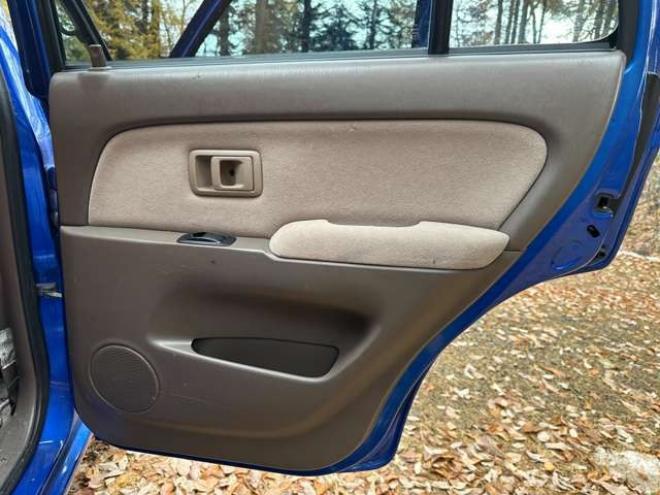 ハイラックスサーフ2.7 SSR-X パッケージオプションA 4WD　ナローボディ　リフトアップ　グリル　グッドリッチAW　パワステ　パワーウィンドウ　ABS　キーレス 2700