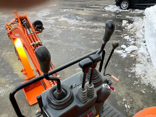 バックホー日立　中古　ミニユンボ　ZX8U-2　建機