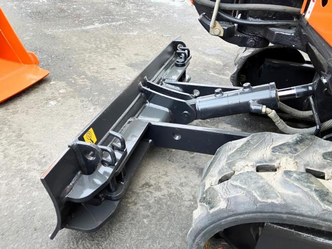 バックホー日立　中古　ミニユンボ　ZX8U-2　建機