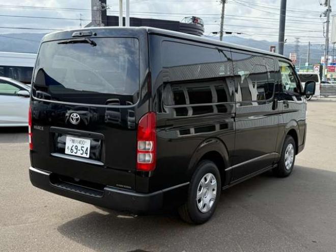 ハイエースバン2.8 DX ロング ディーゼルターボ 4WD　登録未使用車　寒冷地仕様　パノラミックビューモニター　デジタインナーミラー　LEDヘッドランプ　電動格納ミラーヒータ付　リアAC　リアヒーター　スライドドアイージークローザー　バックドアイージークローザー 登録済未使用車 2800