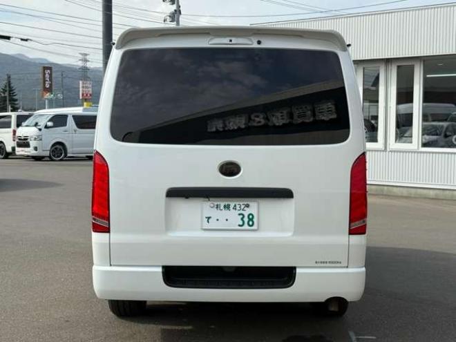 ハイエースバン2.8ダークプライムIIマルチロールトランスポータータイプIロングディーゼルターボ4WD　寒冷地仕様　ワンオーナー　ESSEX　ENCM17インチアルミ　ヨコハマパラダ　ESSEXフロントリップスポイラー　ローフォルムフェンダー　ローダウン　パワースライドドア　LEDテールランプ 2800