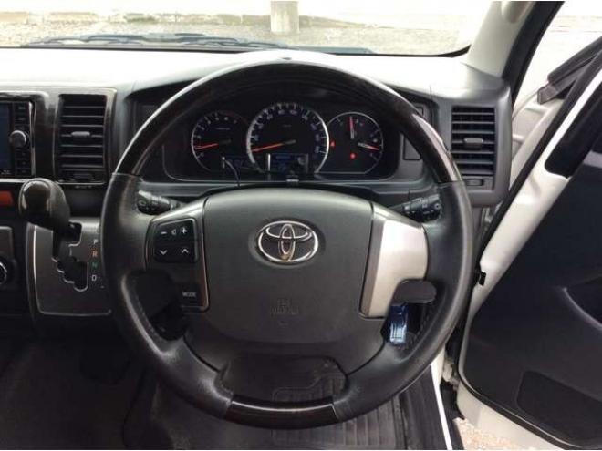 ハイエースバン2.7 スーパーGL ダークプライム ワイド ミドルルーフ ロングボディ 4WD　4WD　寒冷地仕様　両側パワスラ　スマキー　プッシュスタート　リアヒーター&クーラー　アルパインインナーミラー&フリップダウンモニター　社外メモリナビ　フルセグTV　ETC　ベッドキッド　Bカメラ 2700