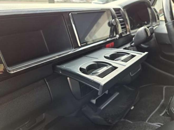 ハイエースバン2.7 スーパーGL ダークプライム ワイド ミドルルーフ ロングボディ 4WD　4WD　寒冷地仕様　両側パワスラ　スマキー　プッシュスタート　リアヒーター&クーラー　アルパインインナーミラー&フリップダウンモニター　社外メモリナビ　フルセグTV　ETC　ベッドキッド　Bカメラ 2700