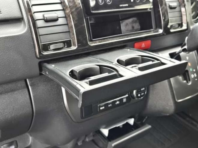 ハイエースバン2.8 スーパーGL ダークプライムII ロングボディ ディーゼルターボ 4WD　ESSEXバージョン　FスポイラーVer3&サイドライナー&リアライナー　ESSEX　ENCD17インチAW　ヨコハマPARADA17インチ　ESSEX3Dフロアマット　ハーフレザーシート　プッシュスタート　スマートキー　リアヒーター 2800