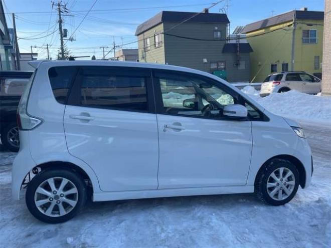 eKカスタムG 4WD　新在　庫車!期間限　定値　下中!　限　定プ　ライス!! 660