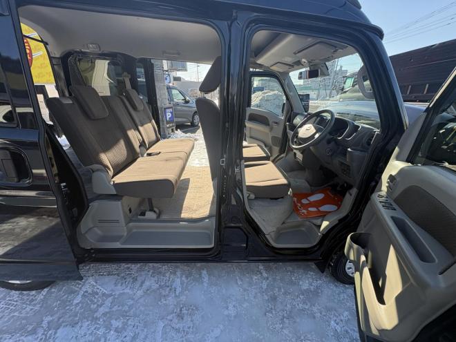 NV100クリッパーNV100クリッハ゜ー 4WD GX TURBO  high roof 寒冷地仕様　リアヒーター　ブレーキアシスト　TURBO Bluetoothフルセグナビ　バックカメラ　アルミ　バイザー　キーレス　エンジンオイル交換　ATF交換　スタットレス付　全磨き済 4WD 660 5Dr