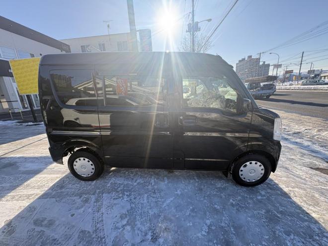 NV100クリッパーNV100クリッハ゜ー 4WD GX TURBO  high roof 寒冷地仕様　リアヒーター　ブレーキアシスト　TURBO Bluetoothフルセグナビ　バックカメラ　アルミ　バイザー　キーレス　エンジンオイル交換　ATF交換　スタットレス付　全磨き済 4WD 660 5Dr