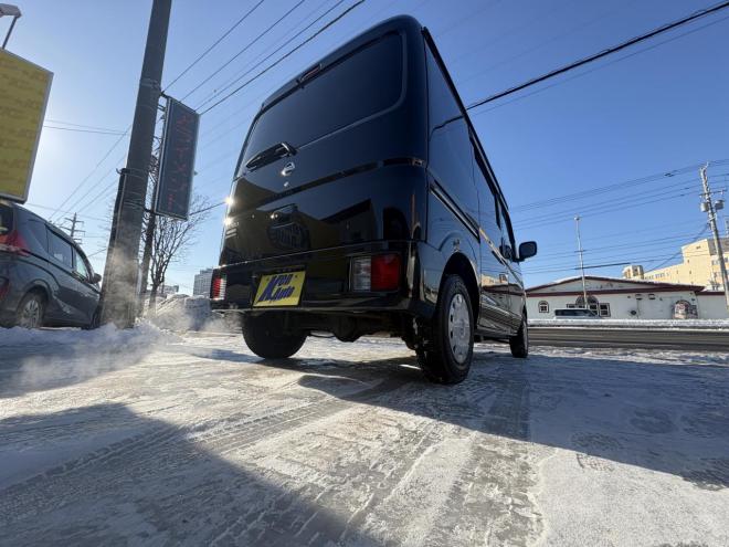 NV100クリッパーNV100クリッハ゜ー 4WD GX TURBO  high roof 寒冷地仕様　リアヒーター　ブレーキアシスト　TURBO Bluetoothフルセグナビ　バックカメラ　アルミ　バイザー　キーレス　エンジンオイル交換　ATF交換　スタットレス付　全磨き済 4WD 660 5Dr