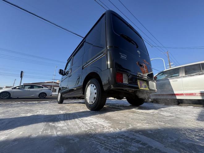 NV100クリッパーNV100クリッハ゜ー 4WD GX TURBO  high roof 寒冷地仕様　リアヒーター　ブレーキアシスト　TURBO Bluetoothフルセグナビ　バックカメラ　アルミ　バイザー　キーレス　エンジンオイル交換　ATF交換　スタットレス付　全磨き済 4WD 660 5Dr