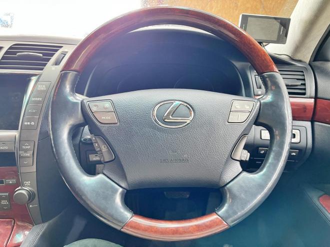 レクサス600hバージョンU Iパッケージ 4WD 5年保証 サンルーフ ナビ Bカメラ ETC 寒冷地仕様 禁煙 修復歴無