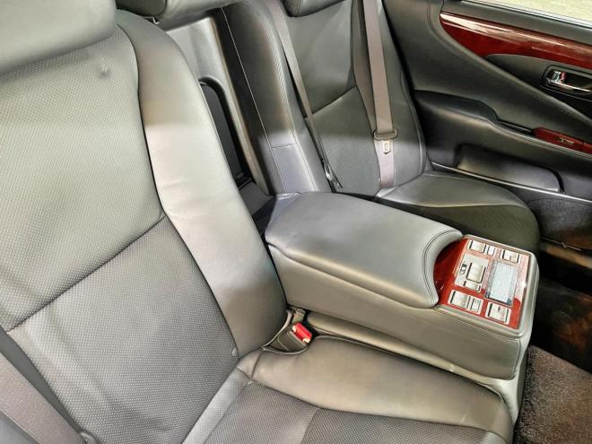 レクサス600hバージョンU Iパッケージ 4WD 5年保証 サンルーフ ナビ Bカメラ ETC 寒冷地仕様 禁煙 修復歴無