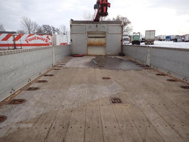 クオン増トントラック　5段クレーン＆ラジコン　苫小牧ヤード