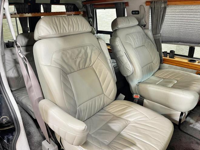 GMCサファリ4WD 5年保証 寒冷地仕様 禁煙 車検整備2年付 修復歴無