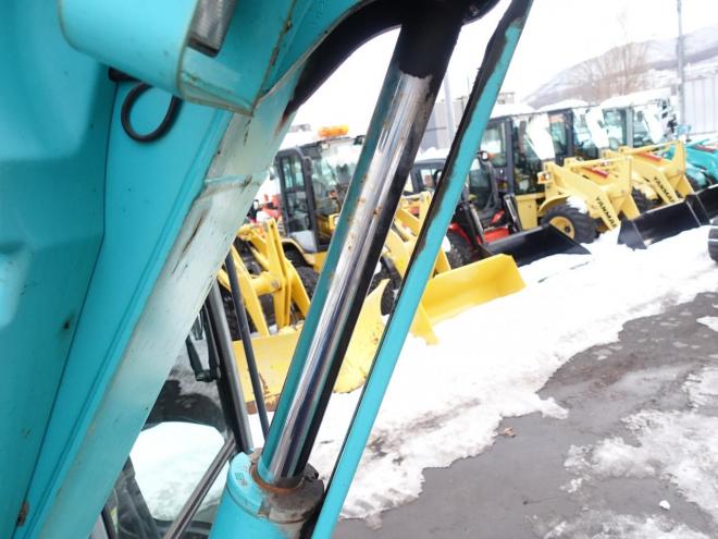 バックホーコベルコ　SK50UR-5　バケット容量0.20m3