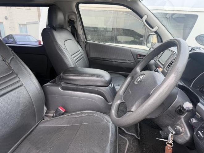 ハイエースバン3型スーパーGLディーゼルターボ 本州車寒冷地仕様 ナビTVバックカメラ レザーシート 両側スライドドア リアヒータークーラー 車検満タン 即乗りOK! 保証付！ 4WD 3000 5Dr