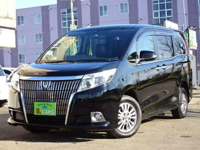 エスクァイア2.0 Gi 4WD　本州車　保証1年/走行距離無制限　4WD　両側パワースライドドア　オートマチックハイビーム　社外9インチナビ　地デジ　バックカメラ　黒本革シート　シートヒーター　LEDヘッドライト　ETC　クルーズコントロール 2000