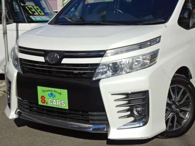 ヴォクシー2.0 ZS 煌 4WD　本州車　保証1年/走行距離無制限　4WD　両側パワースライドドア　トヨタセーフティセンス　カロッツェリア8型ワイドナビ　地デジ　バックカメラ　フリップダウンモニター　Bluetooth接続　アイドリングストップ 2000