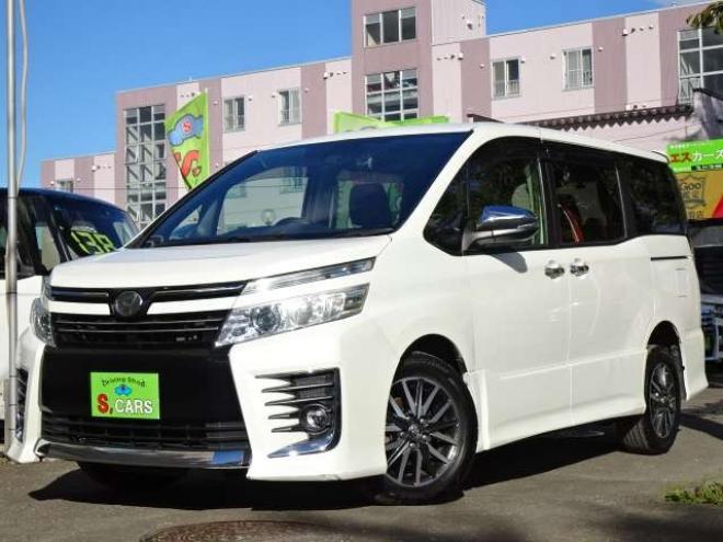 ヴォクシー2.0 ZS 煌 4WD　本州車　保証1年/走行距離無制限　4WD　両側パワースライドドア　トヨタセーフティセンス　カロッツェリア8型ワイドナビ　地デジ　バックカメラ　フリップダウンモニター　Bluetooth接続　アイドリングストップ 2000