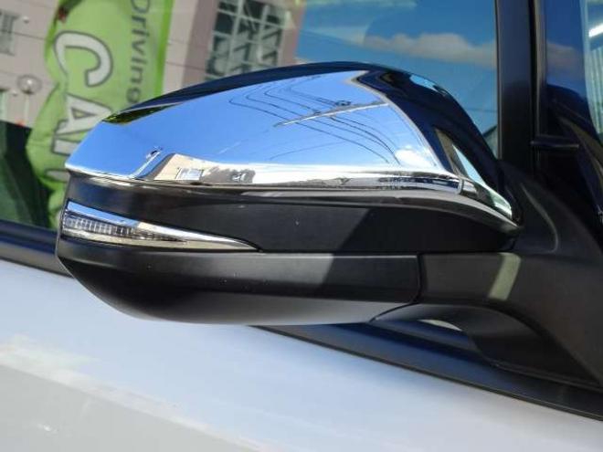 ヴォクシー2.0 ZS 煌 4WD　本州車　保証1年/走行距離無制限　4WD　両側パワースライドドア　トヨタセーフティセンス　カロッツェリア8型ワイドナビ　地デジ　バックカメラ　フリップダウンモニター　Bluetooth接続　アイドリングストップ 2000