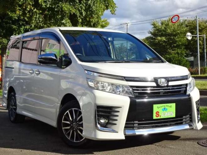 ヴォクシー2.0 ZS 煌 4WD　本州車　保証1年/走行距離無制限　4WD　両側パワースライドドア　トヨタセーフティセンス　カロッツェリア8型ワイドナビ　地デジ　バックカメラ　フリップダウンモニター　Bluetooth接続　アイドリングストップ 2000