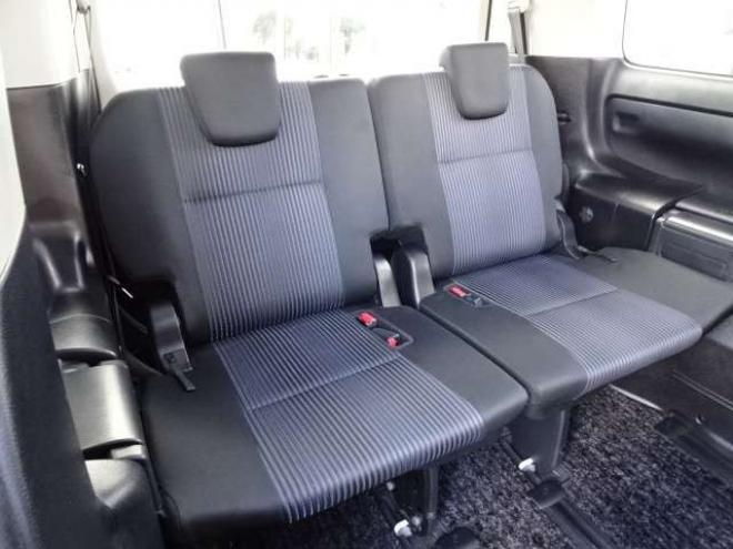 ヴォクシー2.0 ZS 煌 4WD　本州車　保証1年/走行距離無制限　4WD　両側パワースライドドア　トヨタセーフティセンス　カロッツェリア8型ワイドナビ　地デジ　バックカメラ　フリップダウンモニター　Bluetooth接続　アイドリングストップ 2000