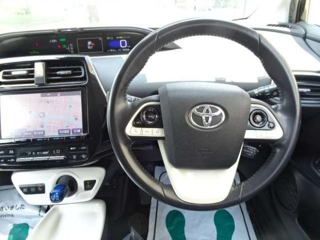 プリウス1.8 A プレミアム E-Four 4WD　本州車 ハイブリットシステム2年保証/走行距離無制限　 4WD　TRDエアロ　ブラインドスポットモニター　純正ナビ　地デジ　バックカメラ　18インチアルミ　本革シート　ヘッドアップディスプレイ　AC100V 1800