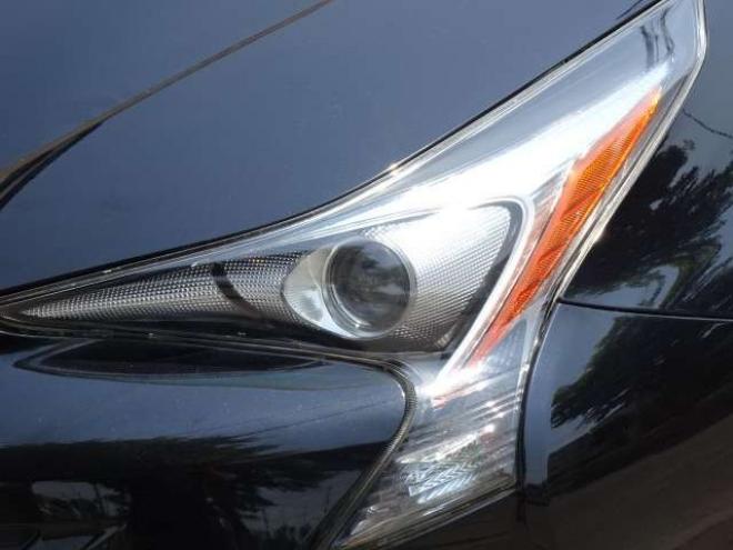 プリウス1.8 A プレミアム E-Four 4WD　本州車 ハイブリットシステム2年保証/走行距離無制限　 4WD　TRDエアロ　ブラインドスポットモニター　純正ナビ　地デジ　バックカメラ　18インチアルミ　本革シート　ヘッドアップディスプレイ　AC100V 1800