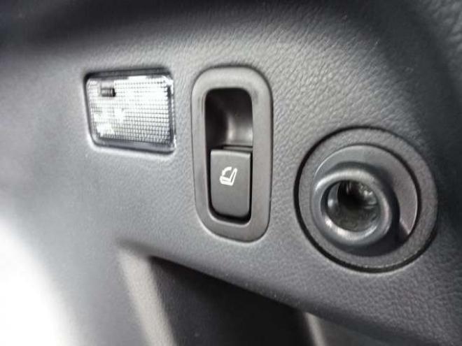 フォレスター2.0 S リミテッド 4WD　アイサイト　本州車　保証1年/走行距離無制　4WD ナビ　地デジ　Bluetooth接続　バックカメラ　ハーフレザーパワーシート　シートヒーター　純正18インチアルミ　クルーズコントロール　USBコンセント　ETC 2000