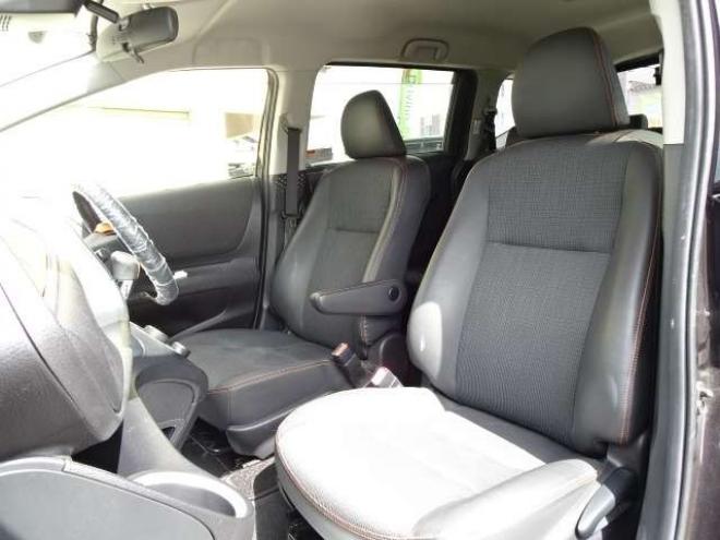 シエンタ1.5 G クエロ 4WD　本州車　保証1年/走行距離無制限　4WD　両側パワースライドドア　衝突軽減システム　オートマチックハイビーム　LDA　　前席シートヒーター　ドライブレコーダー　ETC　プッシュスタート　スマートキー 1500