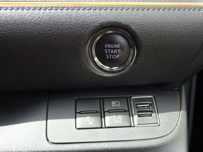 シエンタ1.5 G クエロ 4WD　本州車　保証1年/走行距離無制限　4WD　両側パワースライドドア　衝突軽減システム　オートマチックハイビーム　LDA　　前席シートヒーター　ドライブレコーダー　ETC　プッシュスタート　スマートキー 1500