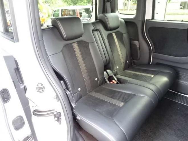 N-BOXカスタム 660 G L ターボ ホンダセンシング 4WD　本州車　保証1年/走行距離無制限　4WD 両側パワスラ バックカメラ ETC　プッシュスタート　ブレーキサポート 660