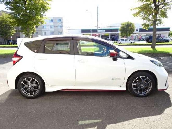 ノート1.2 e-POWER NISMO　本州車　ハイブリットシステム保証2年付　ワンオーナー　社外ナビ　Bluetooth接続　 エマージェンシーブレーキサポート　車線逸脱警報　NISMO純正アルミ　純正LEDヘッドライト　インテリキー　プッシュスタート　ETC 2WD 1200