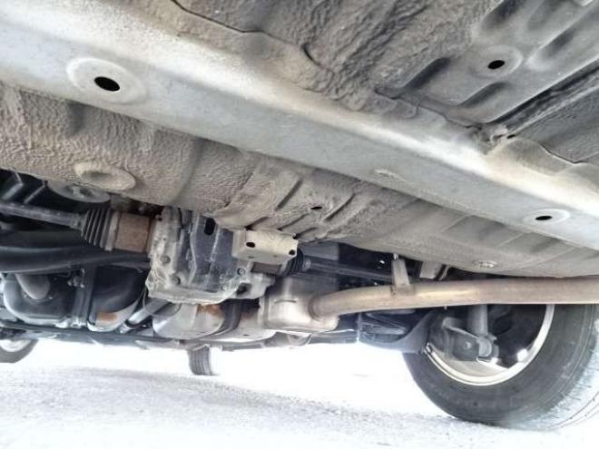 ステップワゴン2.0 スパーダ Z HDDナビ エディション 4WD　本州車　保証1年/走行距離無制限　4WD　両側パワースライドドア　純正HDDインターナビ　地デジ　バックカメラ　16インチアルミ　ETC　リヤエアコン　リヤヒーター　ステアリングスイッチ　純正HID　スマートキー 2000