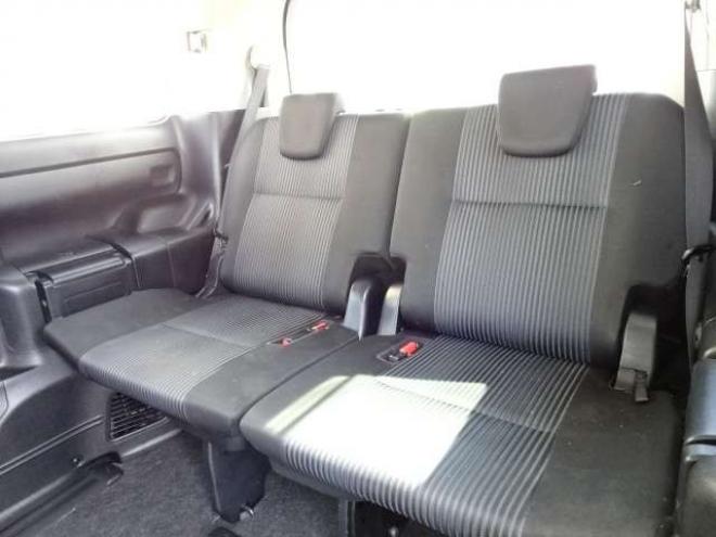 ヴォクシー2.0 ZS 煌II 4WD　本州車　保証1年/走行距離無制限　4WD　トヨタセーフティセンス　両側パワースライドドア　純正ナビ　ビルトインETC　LEDヘッドライト　純正16インチアルミホイール　アイドリングストップ　スマートキー 2000