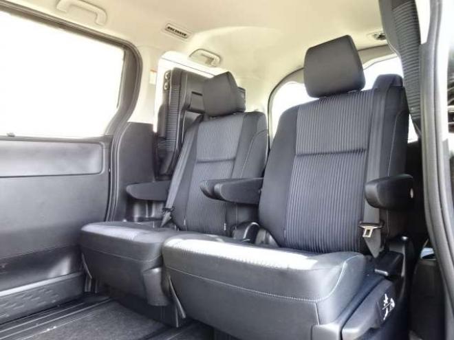 ヴォクシー2.0 ZS 煌II 4WD　本州車　保証1年/走行距離無制限　4WD　トヨタセーフティセンス　両側パワースライドドア　純正ナビ　ビルトインETC　LEDヘッドライト　純正16インチアルミホイール　アイドリングストップ　スマートキー 2000