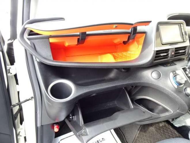 シエンタ1.5 G 4WD　本州車　保証1年/走行距離無制限　4WD　トヨタセーフティセンス　両側パワースライドドア　純正ナビ　地デジ　バックカメラ　純正エンジンスターター　シートヒーター　スマートキー　プッシュスタート　LEDヘッド 1500