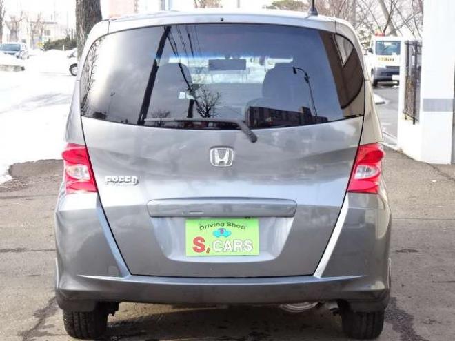 フリード1.5 G ジャストセレクション 4WD　本州車　4WD　パワースライドドア　純正HDDインターナビ　バックカメラ　TV　ビルトインETC　コンフォートパッケージ　HID　ミラーヒーター　デアイサー　車検新規2年 1500